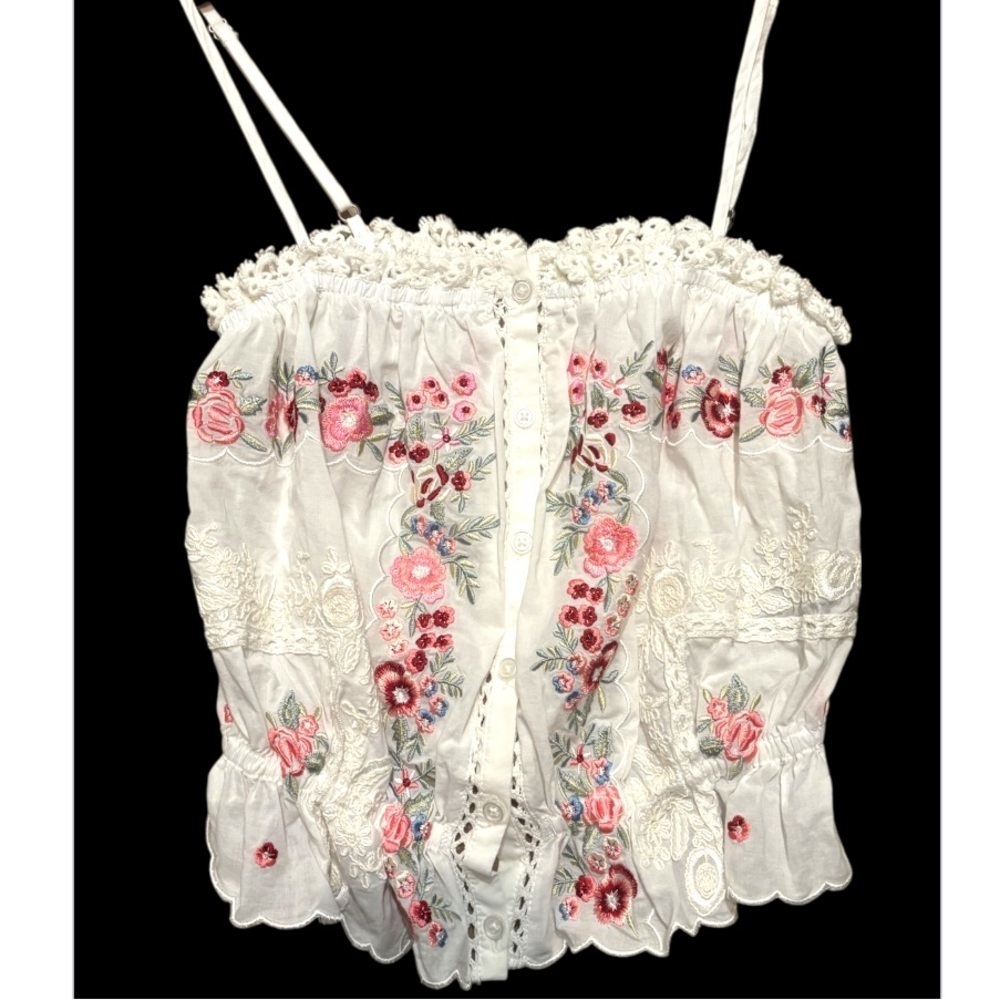 Altar'd State Ophelia Embroidered Tank
NWT